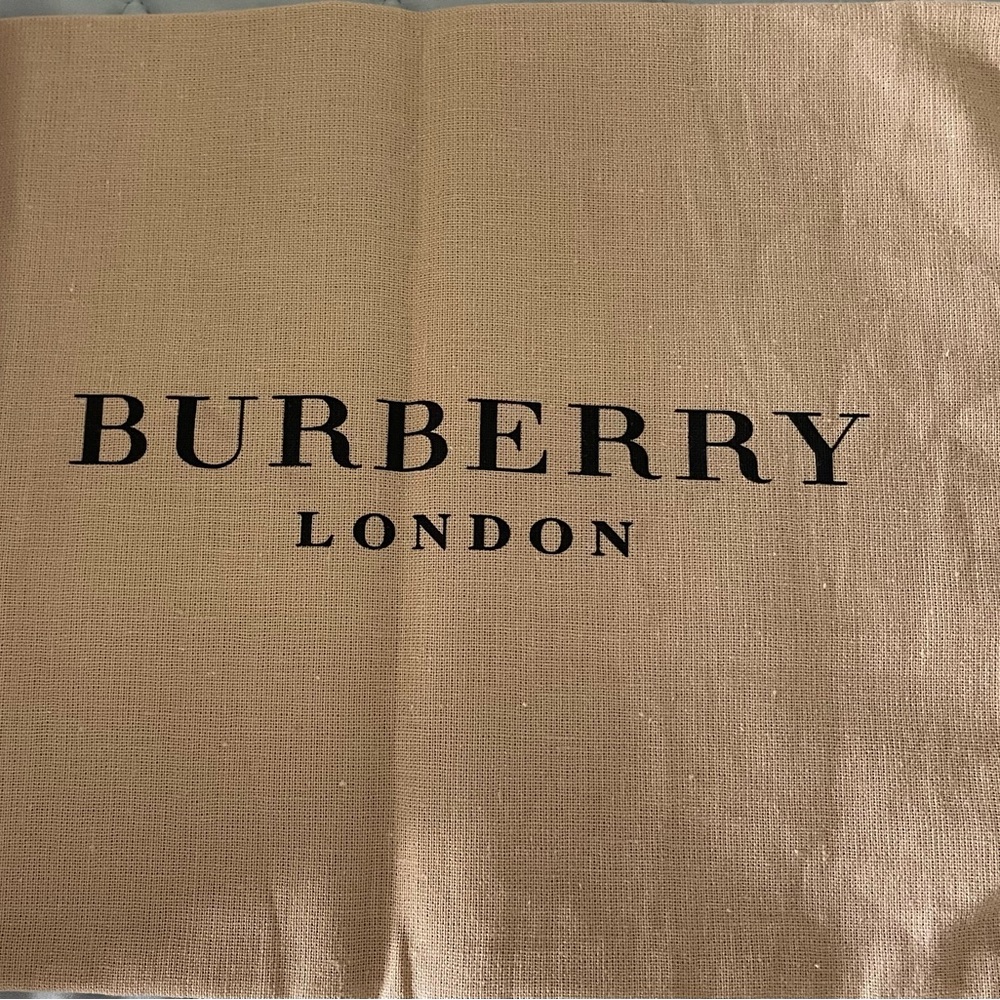Authentic Small Burberry Dust Bag - Picture 2 of 4